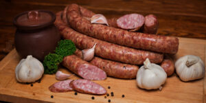 Kieąbasa czosnkowa Kiełbasa Czosnkowa